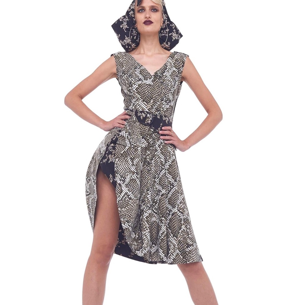 Norma Kamali reversible flared Grace knee length dress python print/flowers XS